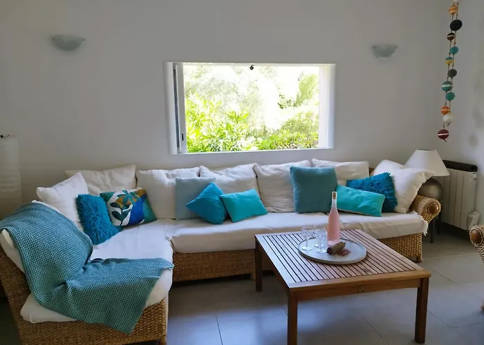 Katiris بيت للعطل *